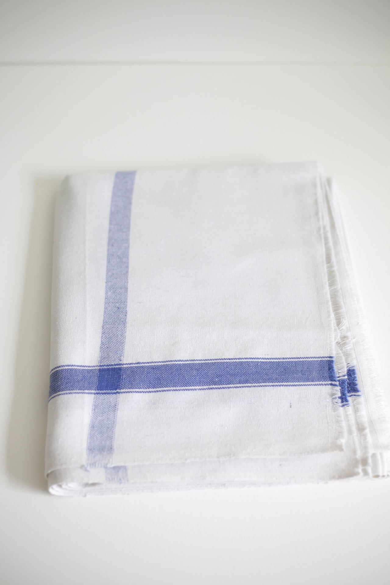 Classic Tablecloth Blue + White