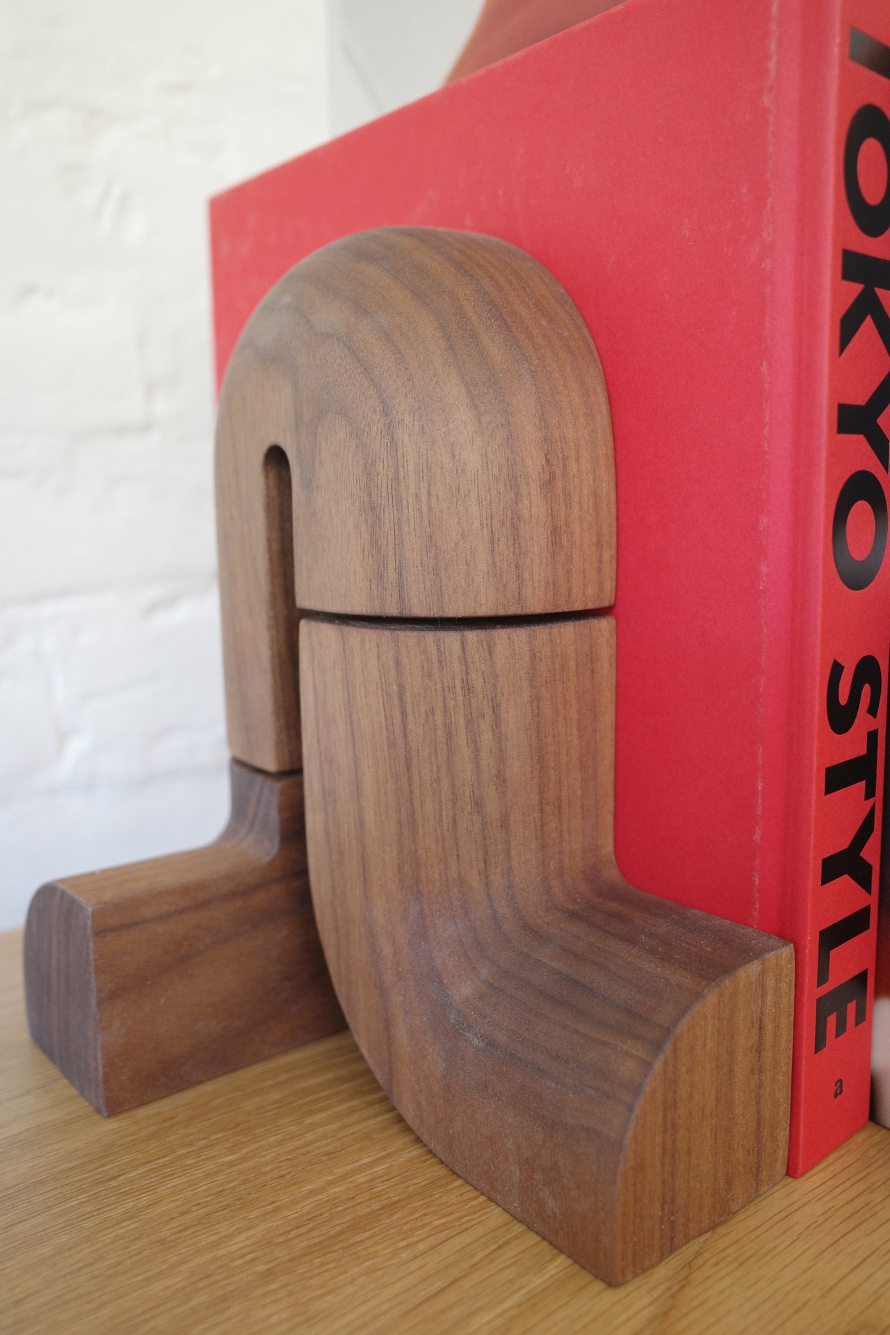 Brendan Sowersby / 100xbtr Noodle Bookends