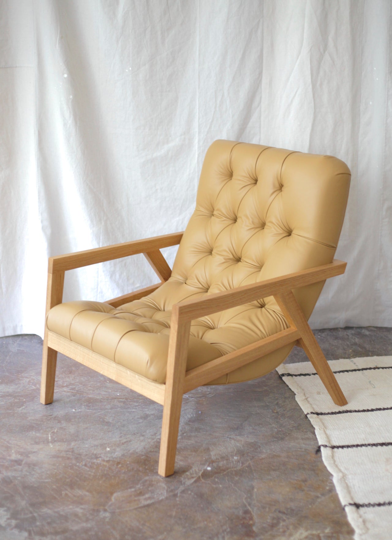 PS Regina Lounge White Oak + Leather